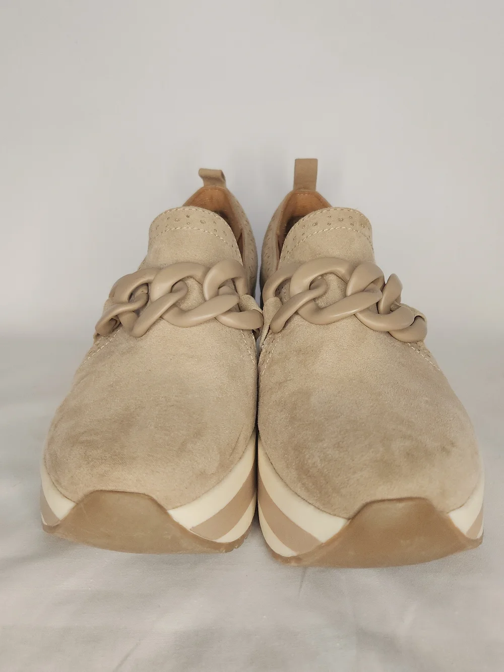 Mad Love Suede Neutral Beige Platform Slip-On Sneaker Chain Detail 8.5